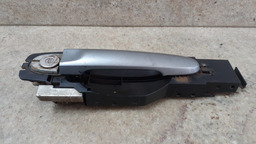 MAÇANETA EXTERNA DIANTEIRA ESQUERDA NISSAN MARCH 2013