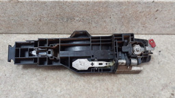 MAÇANETA EXTERNA DIANTEIRA ESQUERDA NISSAN MARCH 2013