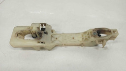 CAVALETE MAÇANETA DIANTEIRA ESQUERDA HYUNDAI SONATA 2010