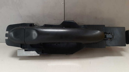 MAÇANETA EXTERNA TRASEIRA ESQUERDA NISSAN MARCH 2014