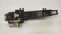 MAÇANETA EXTERNA TRASEIRA DIREITA NISSAN FRONTIER 2008-2010