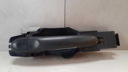 MAÇANETA EXTERNA TRASEIRA DIREITA NISSAN MARCH 2014