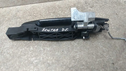 MAÇANETA EXTERNA DIANTEIRA ESQUERDA NISSAN SENTRA 2007-2011