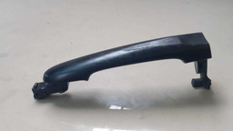 MAÇANETA EXTERNA DIANTEIRA ESQUERDO NISSAN VERSA 2015 A 2018