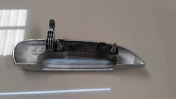 MAÇANETA EXTERNA TRASEIRA ESQUERDA GM COBALT 2013 A 2016