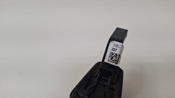 MAÇANETA EXTERNA TRASEIRA ESQUERDA CHEVROLET TRACKER 2016