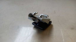 PUXADOR PORTINHOLA TOYOTA HILUX SW4 2.8 2017 2018