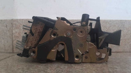 FECHADURA ELÉTRICA DIANTEIRA ESQUERDA PEUGEOT 605 1998