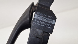 MAÇANETA EXTERNA TRASEIRO ESQUERDO MERCEDES B200 2007 A 2012