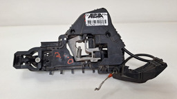 MAÇANETA EXTERNA TRASEIRO ESQUERDO MERCEDES B200 2007 A 2012