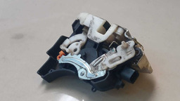 FECHADURA ELÉTRICA D. D. MITSUBISHI L200 1995 A 1998 (1)