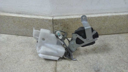 FECHADURA TRASEIRA DIREITA MITSUBISHI PAJERO TR4 2007 A 2015