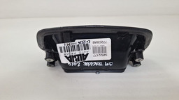 MOLDURA MAÇANETA EXTERNA PORTA MALA CHEVROLET TRACKER 2016