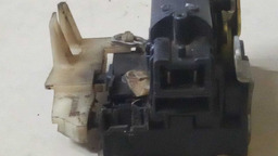 FECHADURA ELÉTRICA D. D. RENAULT DUSTER 2012 A 2015 (1)