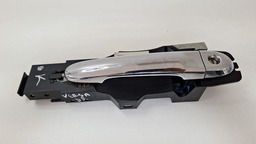 MAÇANETA EXTERNA DIANTEIRO ESQUERDA NISSAN VERSA 2012 2013