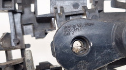 CAVALETE MAÇANETA DIANTEIRO ESQUERDO CHEVROLET TRACKER 2018