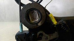 FECHADURA TRASEIRA DIREITA TOYOTA HILUX 2012 A 2015