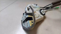 FECHADURA TRASEIRO DIREITO TOYOTA HILUX SW4 2.8 2017 2018