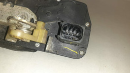 FECHADURA TRASEIRA DIREITA GM CAPTIVA 2012