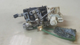 FECHADURA DIANTEIRO ESQUERDA VW FOX 2008 2009 2010