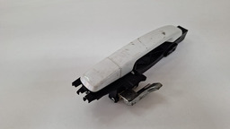 MAÇANETA TRASEIRO ESQUERDO NISSAN SENTRA 2009 A 2010 TRASEIRA