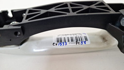 MAÇANETA TRASEIRO ESQUERDO NISSAN SENTRA 2009 A 2010 TRASEIRA