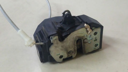 FECHADURA TRASEIRA ESQUERDO FIAT MOBI 2016 2017 2018 2019