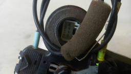 FECHADURA TRASEIRA DIREITO TOYOTA HILUX 2012 2013 2014 2015