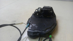 FECHADURA TRASEIRA DIREITA TOYOTA COROLLA 2009 A 2012