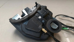 FECHADURA TRASEIRA DIREITA TOYOTA RAV4 2013 2014