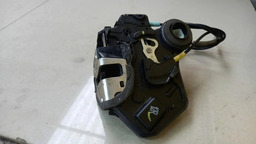 FECHADURA TRASEIRA DIREITA TOYOTA HILUX 2012 A 2015