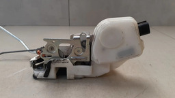 FECHADURA DIANTEIRA ESQUERDA MITSUBISHI PAJERO TR4 2011