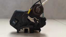 FECHADURA TRASEIRA ESQUERDA TOYOTA HILUX 2015