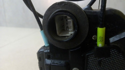 FECHADURA TRASEIRA DIREITA TOYOTA COROLLA 2009 A 2012