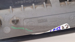 MAÇANETA DIANTEIRO DIREITO FIAT UNO VIVACE 2012 A 2014 DIANTEIRA