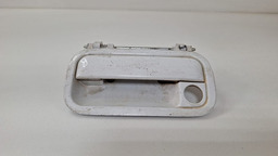 MAÇANETA DIANTEIRO ESQUERDO CHEVROLET CORSA 2003 A 2006 DIANTEIRA