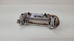 MAÇANETA DIANTEIRO ESQUERDO CHEVROLET CORSA 2003 A 2006 DIANTEIRA