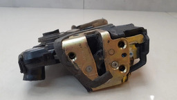 FECHADURA DIANTEIRA ESQUERDA TOYOTA COROLLA 2005 A 2008