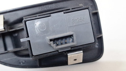 BOTÃO TRAVA TRASEIRO DIREITO FIAT LINEA 2009 A 2013