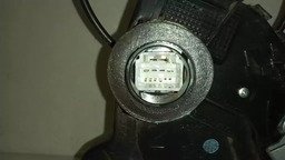 FECHADURA DIANTEIRA ESQUERDA TOYOTA RAV4 2010