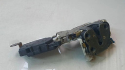 FECHADURA DIANTEIRA DIREITA SUBARU FORESTER 1997 A 2000