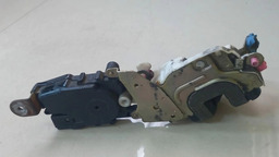 FECHADURA DIANTEIRA DIREITA SUBARU FORESTER 1997 A 2000