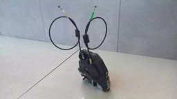 FECHADURA TRASEIRA DIREITO ELÉTRICA TOYOTA RAV4 2014 2015