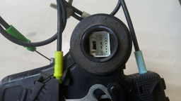 FECHADURA TRASEIRA ESQUERDO TOYOTA HILUX 2012 A 2015 (3)