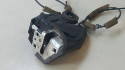 FECHADURA TRASEIRA DIREITA TOYOTA COROLLA 2009 A 2012 (1)