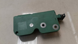 FECHADURA INFERIOR TAMPA TRASEIRA PORSCHE CAYENNE 2008 2009