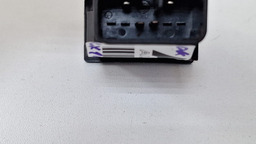 BOTÃO FAROL MILHA TOYOTA COROLLA 2004