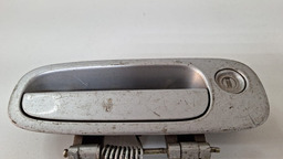 MAÇANETA EXTERNA DIANTEIRO D TOYOTA COROLLA 1996 A 2002 (1)