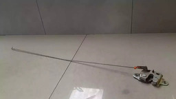 FECHADURA TAMPA TRASEIRA LADO ESQUERDO TOYOTA HILUX 2021