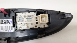 BOTÃO VIDRO ELÉTRICO TRASEIRO DIREITO TOYOTA COROLLA 2014